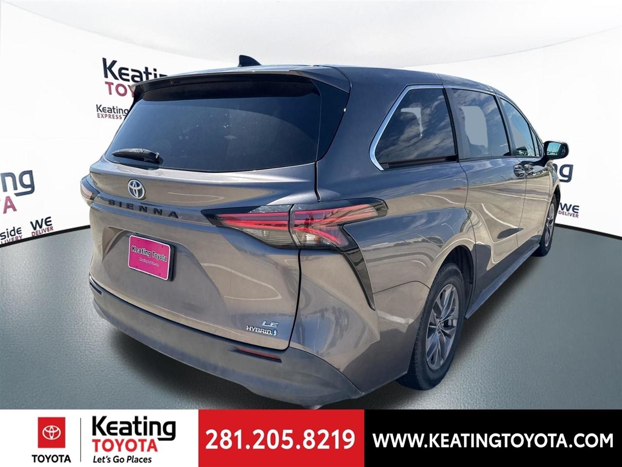 Toyota Sienna LE 8-Passenger 2021