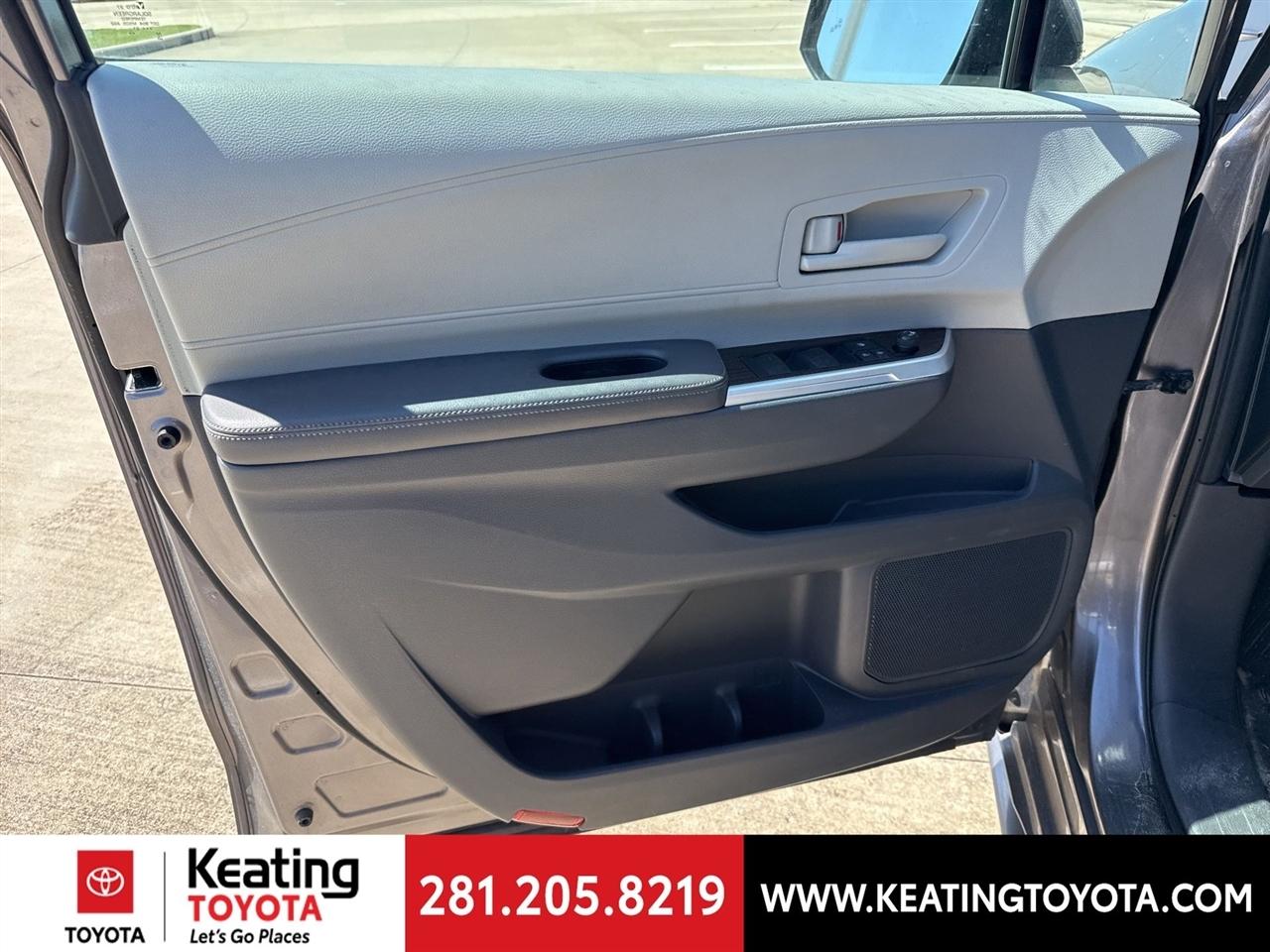 Toyota Sienna LE 8-Passenger 2021