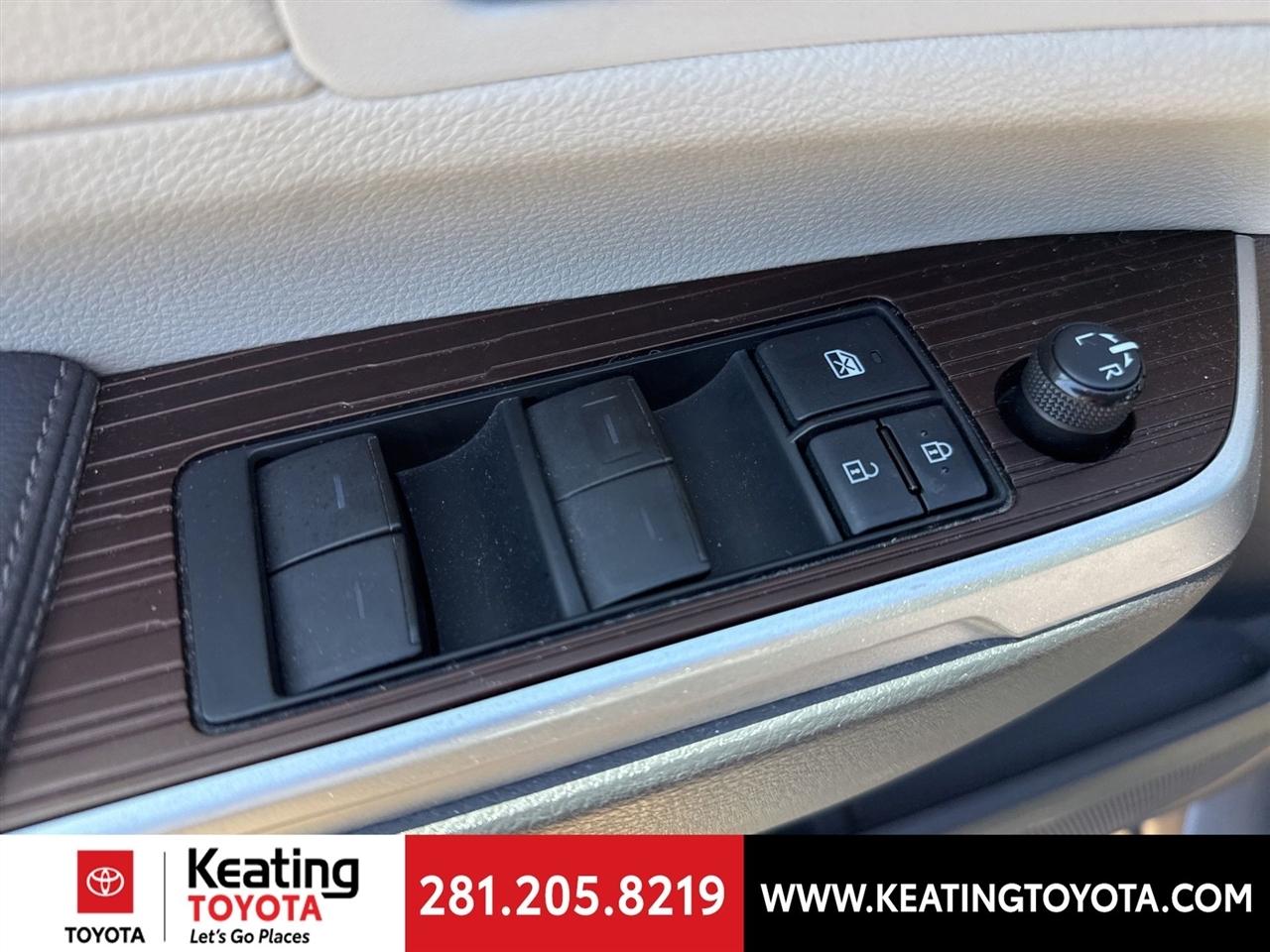 Toyota Sienna LE 8-Passenger 2021