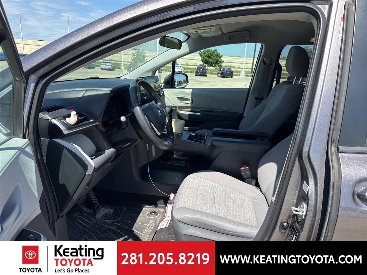 Toyota Sienna LE 8-Passenger 2021
