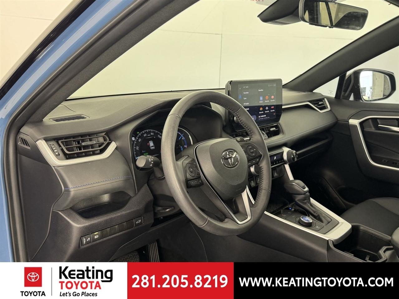 Toyota RAV4 Hybrid XSE 2025
