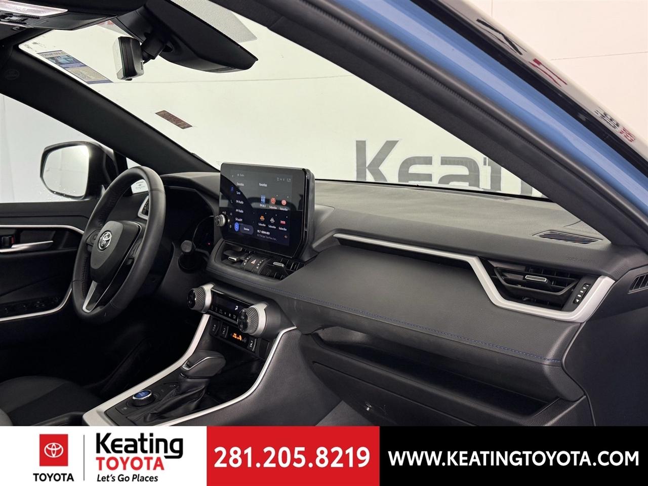 Toyota RAV4 Hybrid XSE 2025