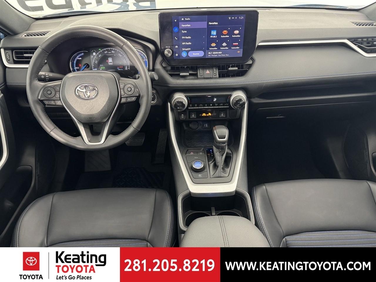 Toyota RAV4 Hybrid XSE 2025