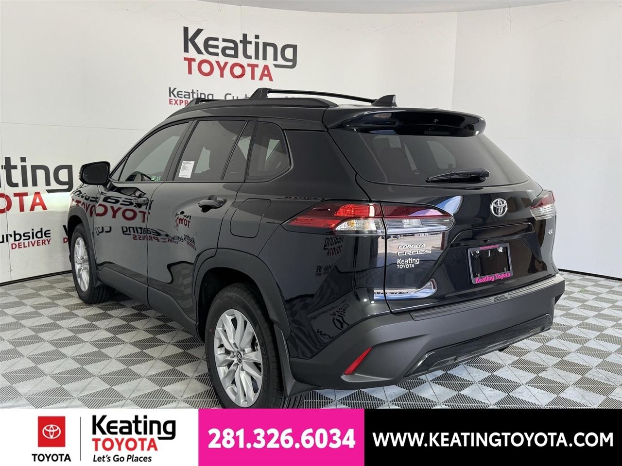Toyota Corolla Cross LE 2026