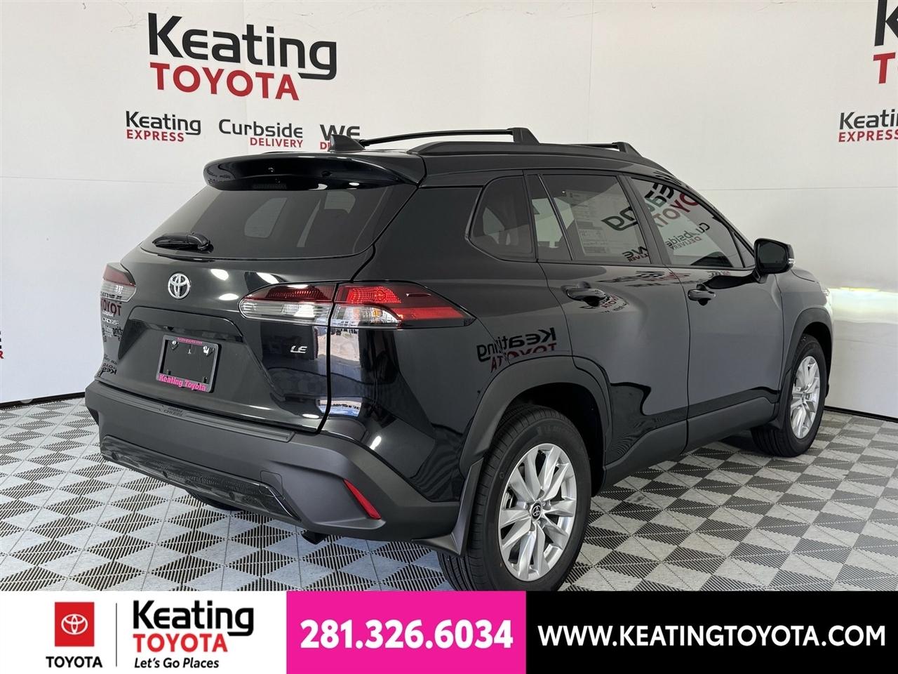 Toyota Corolla Cross LE 2026
