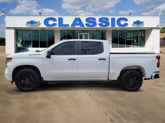 Chevrolet Silverado 1500 Custom Crew Cab 2WD 2024