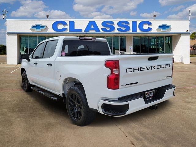 Chevrolet Silverado 1500 Custom Crew Cab 2WD 2024