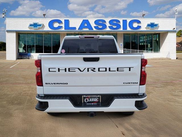 Chevrolet Silverado 1500 Custom Crew Cab 2WD 2024