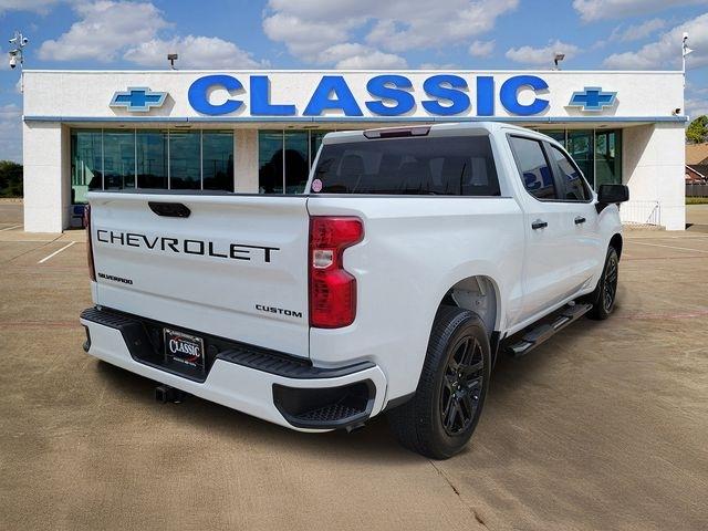 Chevrolet Silverado 1500 Custom Crew Cab 2WD 2024