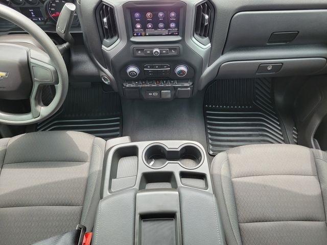 Chevrolet Silverado 1500 Custom Crew Cab 2WD 2024