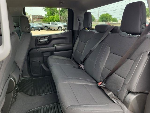 Chevrolet Silverado 1500 Custom Crew Cab 2WD 2024