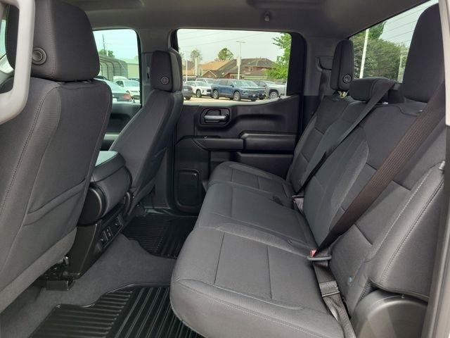 Chevrolet Silverado 1500 Custom Crew Cab 2WD 2024