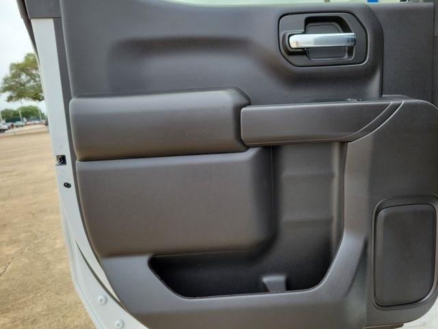 Chevrolet Silverado 1500 Custom Crew Cab 2WD 2024