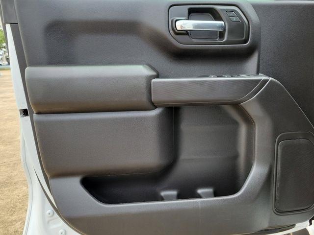 Chevrolet Silverado 1500 Custom Crew Cab 2WD 2024
