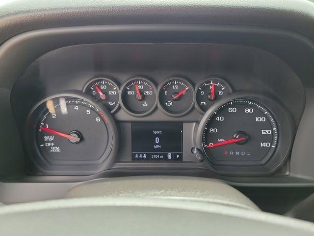 Chevrolet Silverado 1500 Custom Crew Cab 2WD 2024