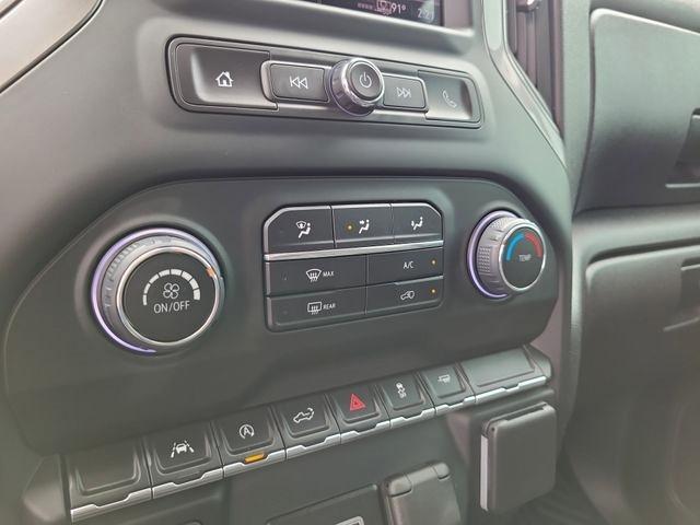 Chevrolet Silverado 1500 Custom Crew Cab 2WD 2024