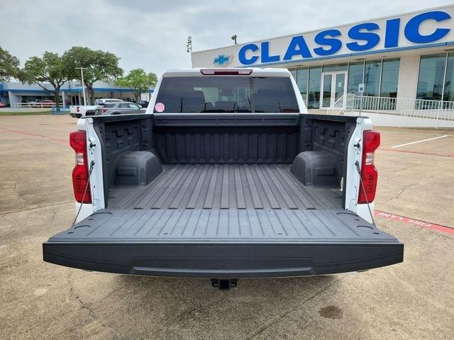 Chevrolet Silverado 1500 Custom Crew Cab 2WD 2024