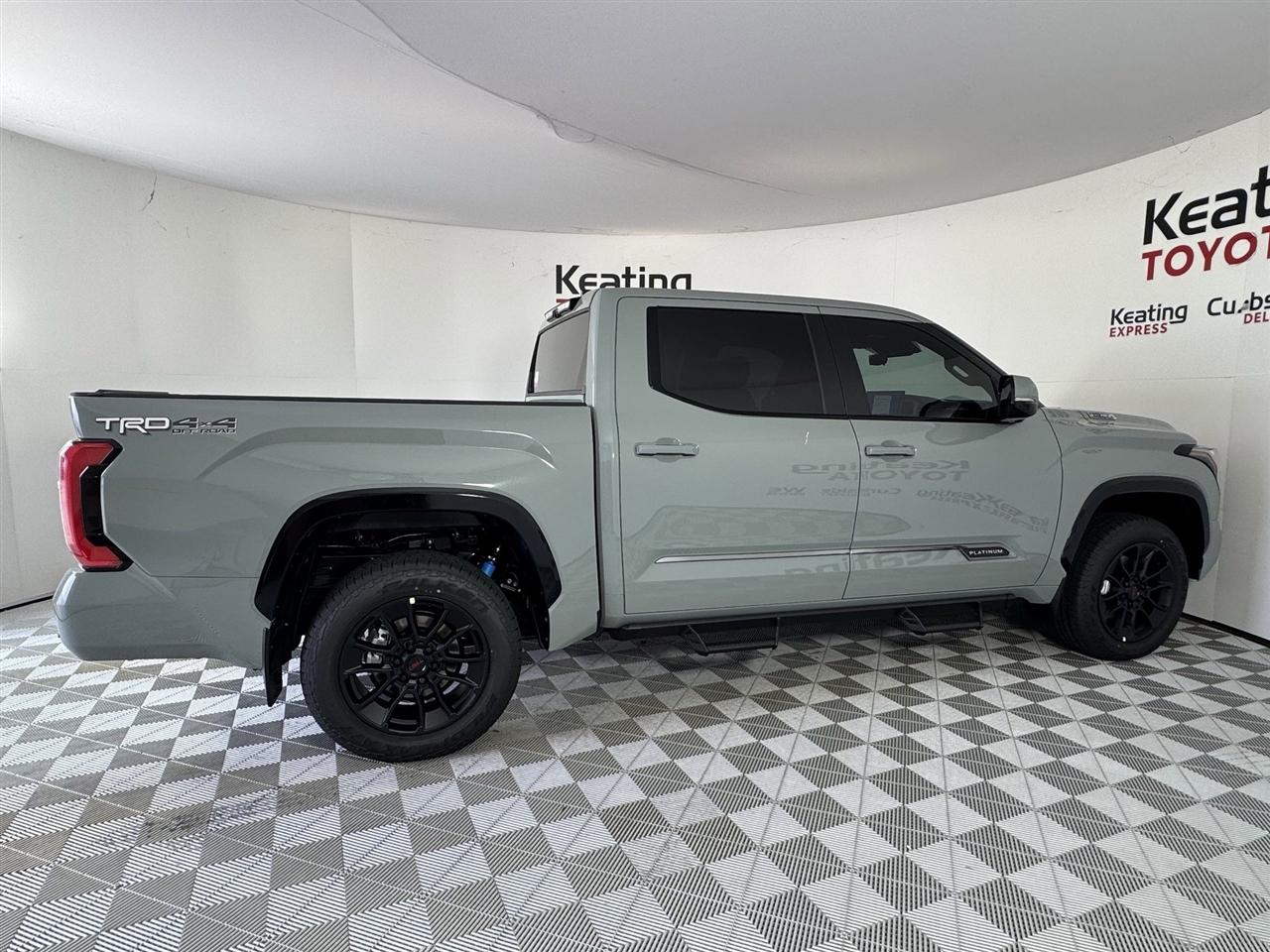 Toyota Tundra Limited CrewMax 4WD Hybrid 2026