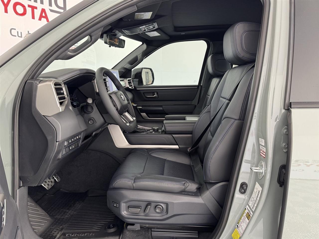 Toyota Tundra Limited CrewMax 4WD Hybrid 2026
