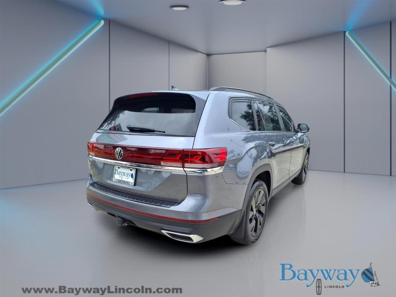 Volkswagen Atlas SE w/Technology 2024