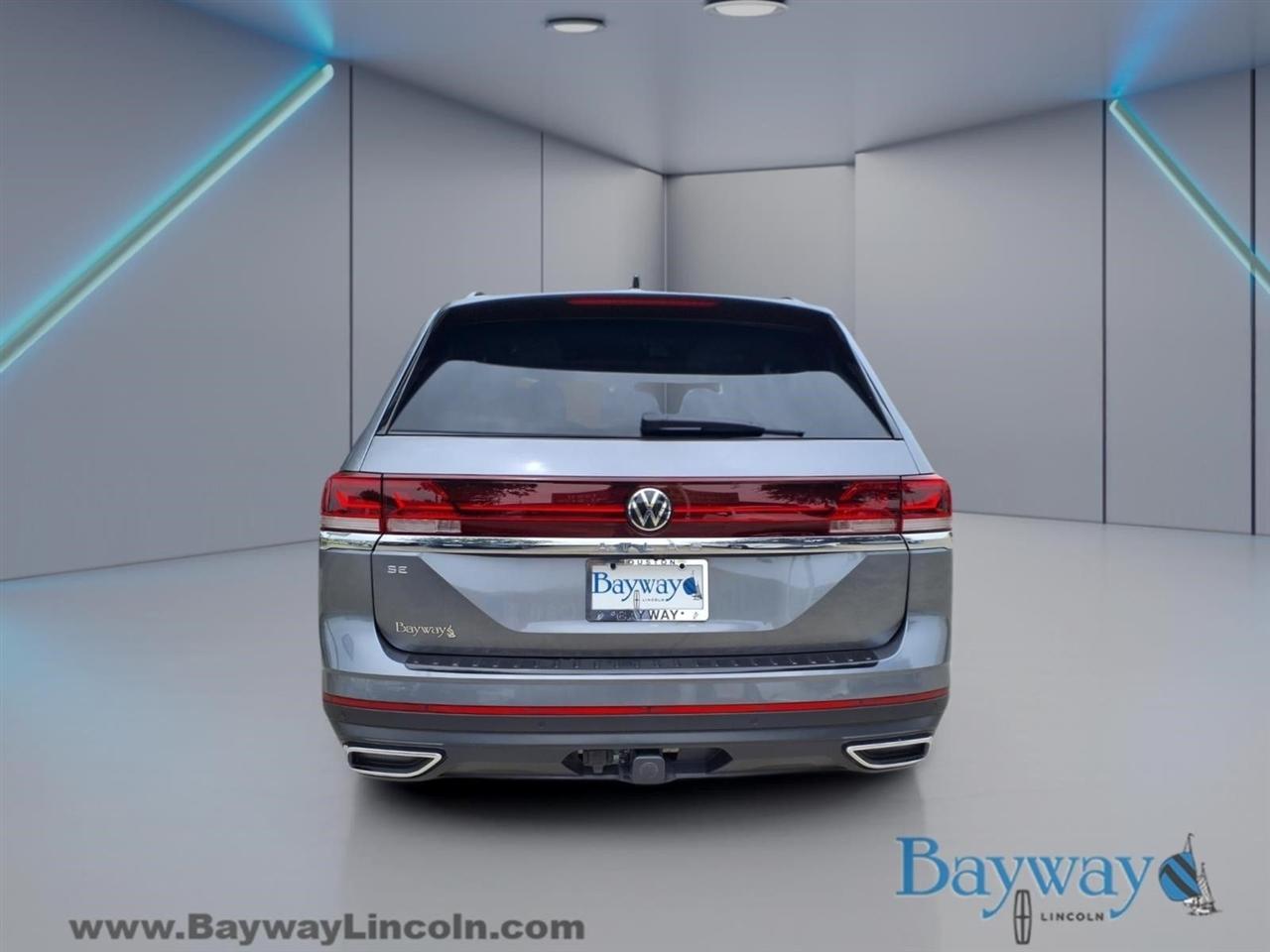 Volkswagen Atlas SE w/Technology 2024