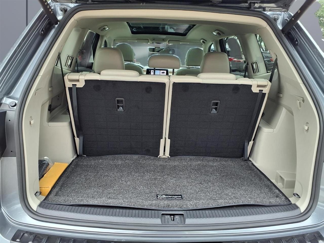 Volkswagen Atlas SE w/Technology 2024