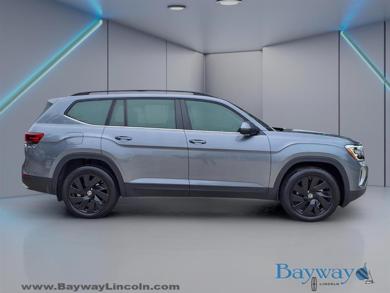 Volkswagen Atlas SE w/Technology 2024