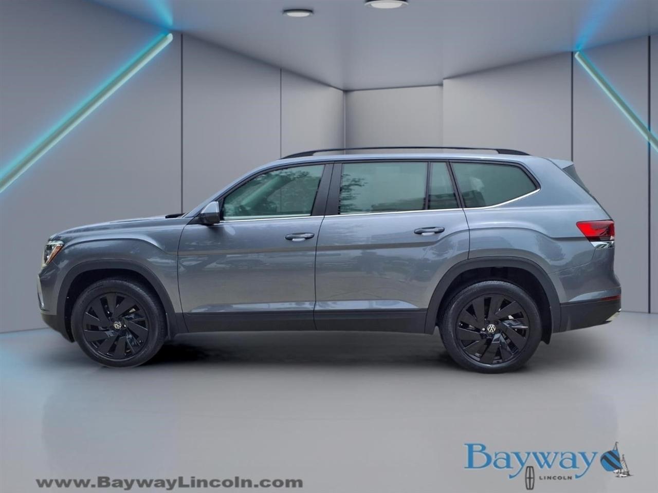 Volkswagen Atlas SE w/Technology 2024