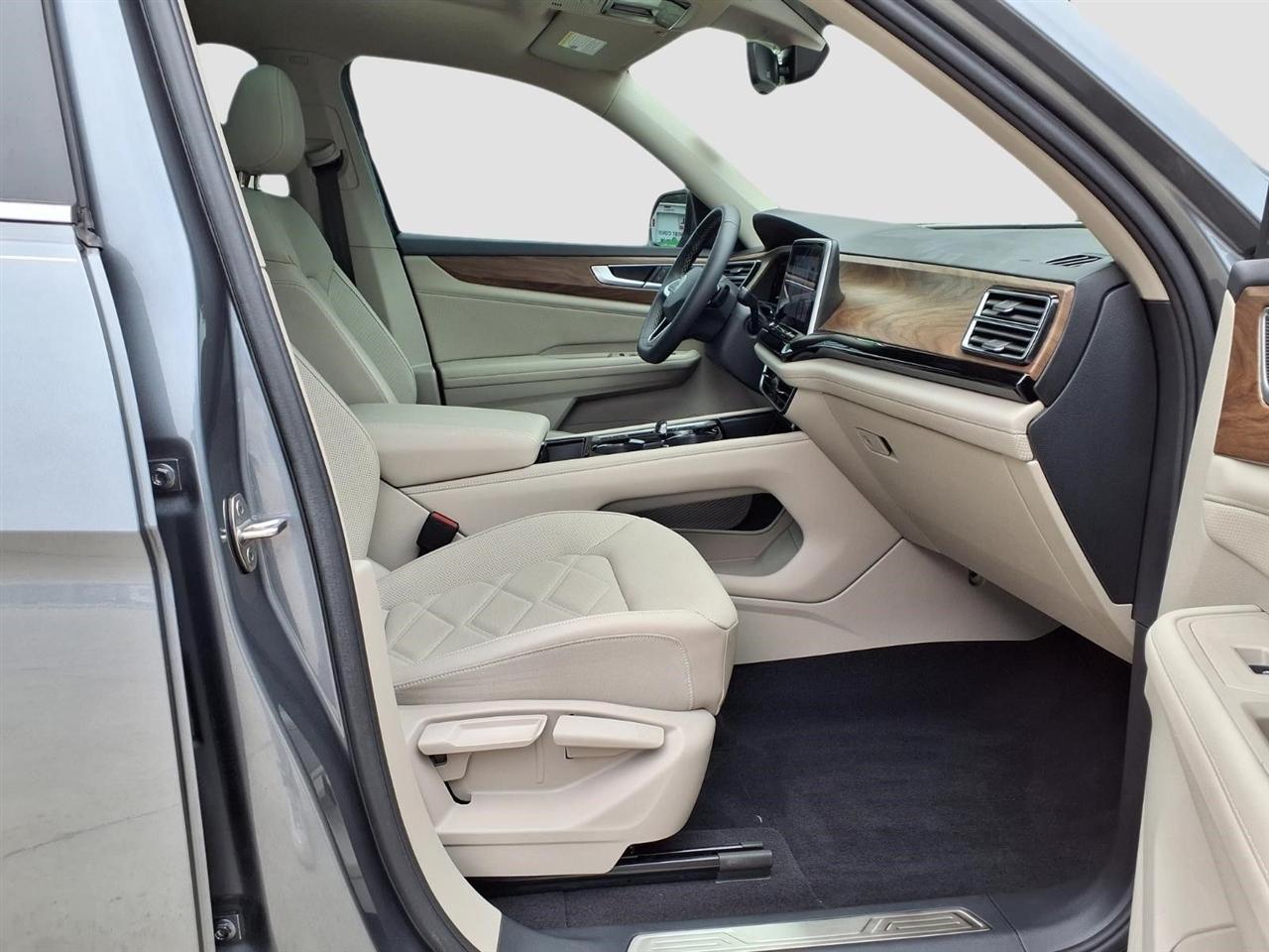 Volkswagen Atlas SE w/Technology 2024