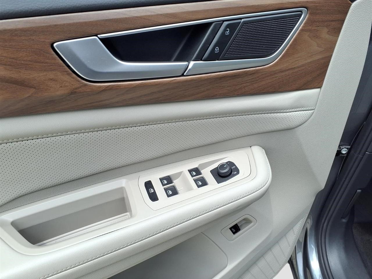 Volkswagen Atlas SE w/Technology 2024