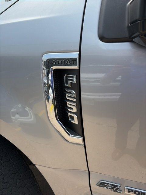 Ford F-250 SD Lariat Crew Cab 4WD 2022