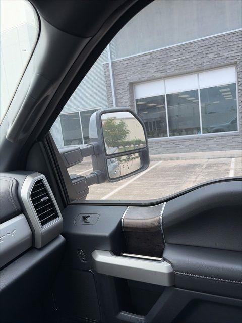 Ford F-250 SD Lariat Crew Cab 4WD 2022