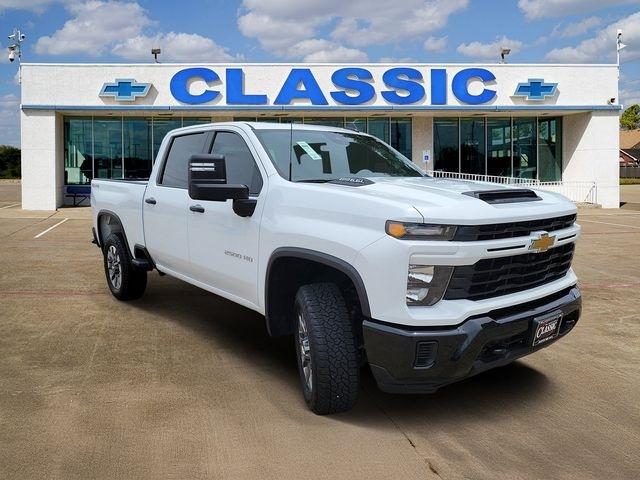 Chevrolet Silverado 2500HD Custom Crew Cab Long Box 4WD 2026