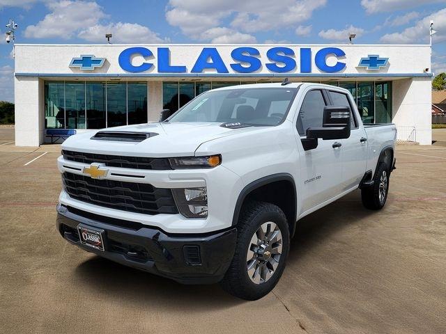 Chevrolet Silverado 2500HD Custom Crew Cab Long Box 4WD 2026