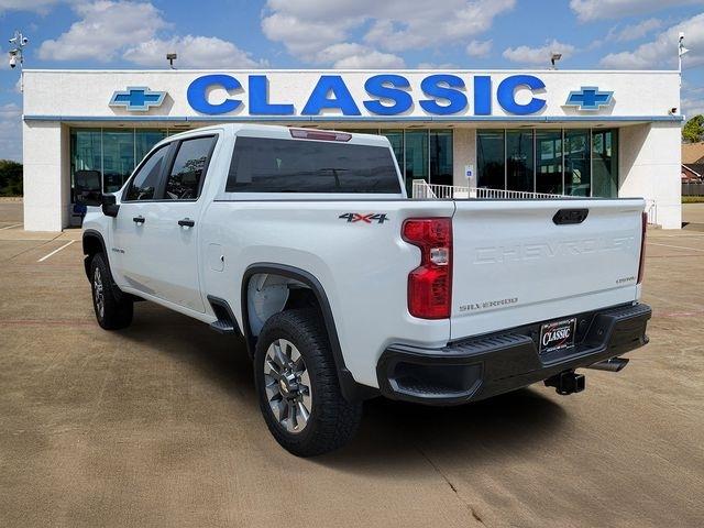 Chevrolet Silverado 2500HD Custom Crew Cab Long Box 4WD 2026