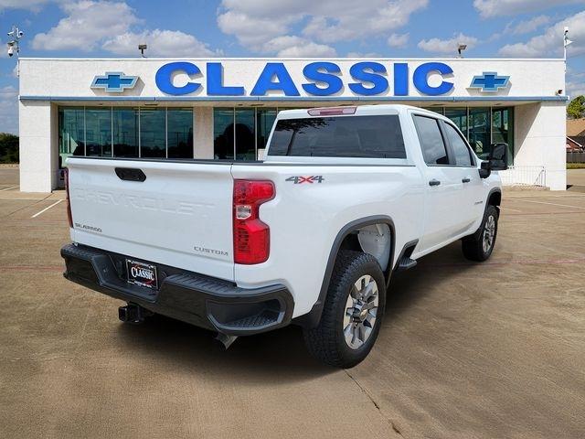 Chevrolet Silverado 2500HD Custom Crew Cab Long Box 4WD 2026