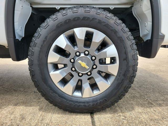 Chevrolet Silverado 2500HD Custom Crew Cab Long Box 4WD 2026