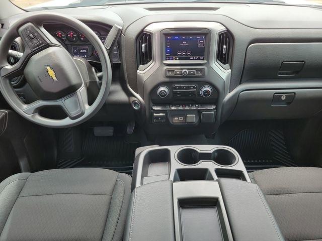 Chevrolet Silverado 2500HD Custom Crew Cab Long Box 4WD 2026