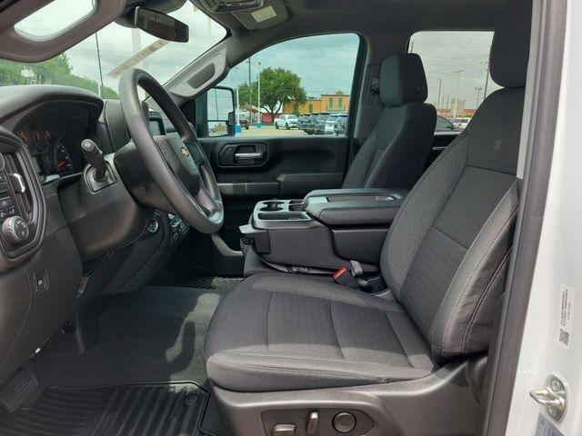 Chevrolet Silverado 2500HD Custom Crew Cab Long Box 4WD 2026