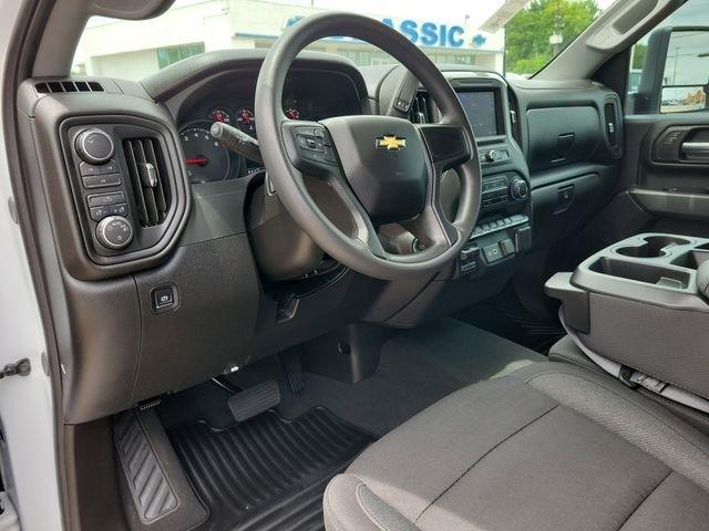 Chevrolet Silverado 2500HD Custom Crew Cab Long Box 4WD 2026