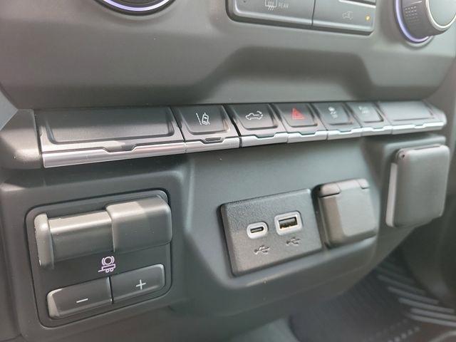 Chevrolet Silverado 2500HD Custom Crew Cab Long Box 4WD 2026