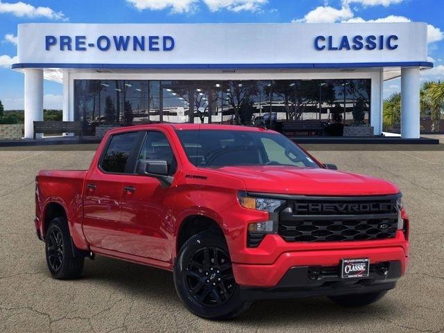 Chevrolet Silverado 1500 Custom Crew Cab 4WD 2024