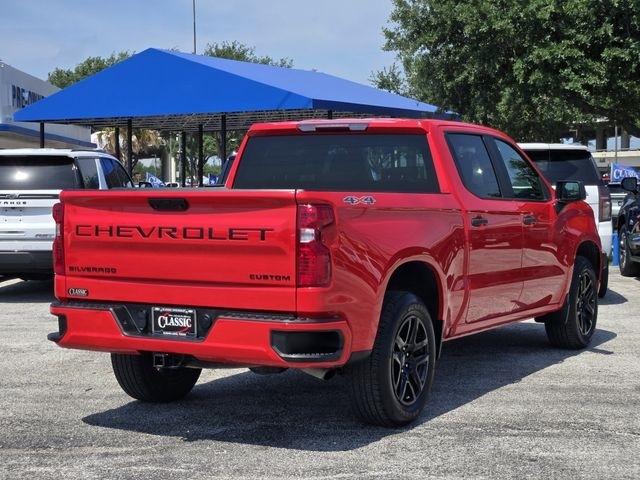 Chevrolet Silverado 1500 Custom Crew Cab 4WD 2024