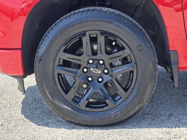 Chevrolet Silverado 1500 Custom Crew Cab 4WD 2024
