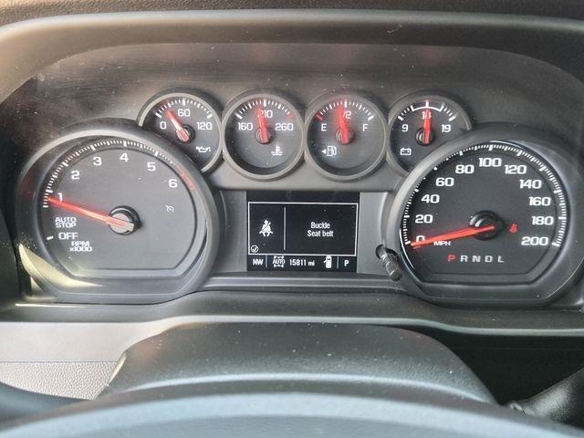Chevrolet Silverado 1500 Custom Crew Cab 4WD 2024