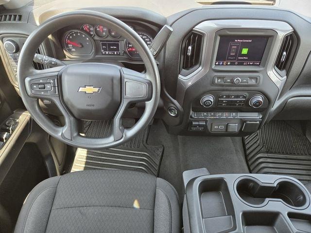 Chevrolet Silverado 1500 Custom Crew Cab 4WD 2024
