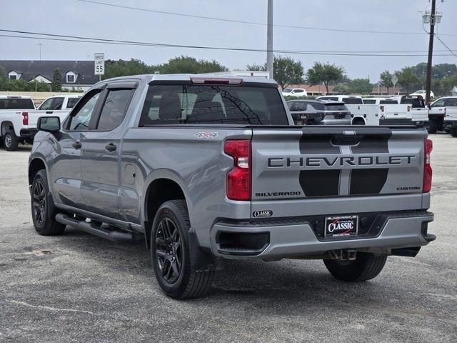 Chevrolet Silverado 1500 Custom Crew Cab 4WD 2024