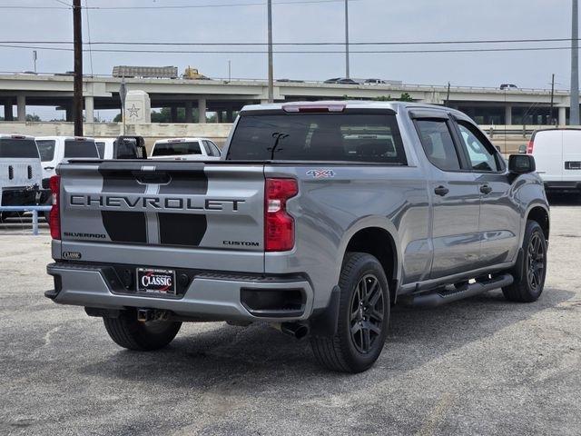 Chevrolet Silverado 1500 Custom Crew Cab 4WD 2024