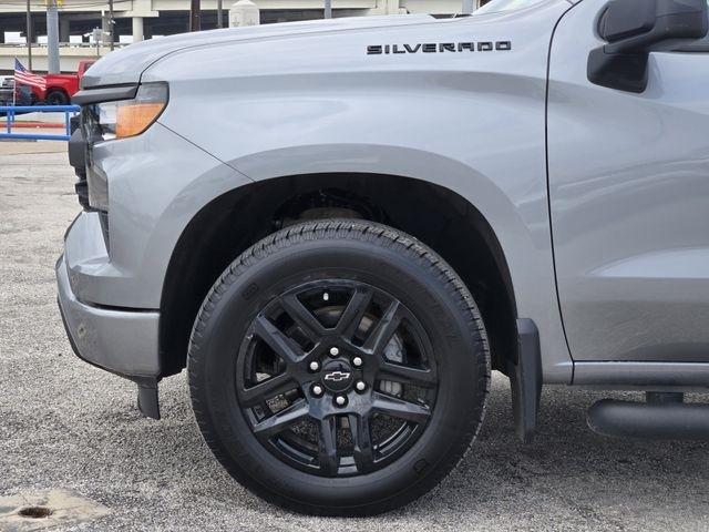 Chevrolet Silverado 1500 Custom Crew Cab 4WD 2024