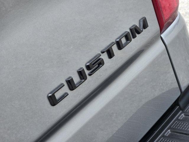 Chevrolet Silverado 1500 Custom Crew Cab 4WD 2024